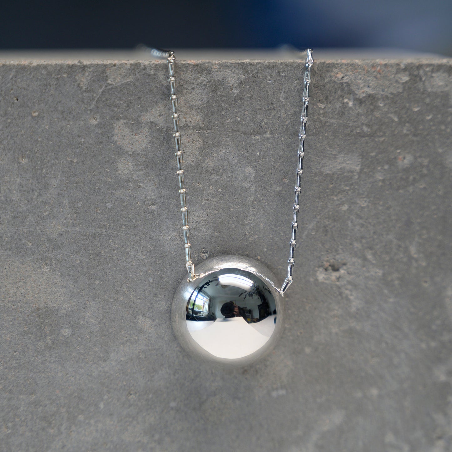 Kando Medium Pendant