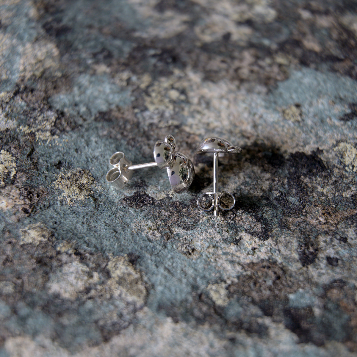 Kando Stud Earrings