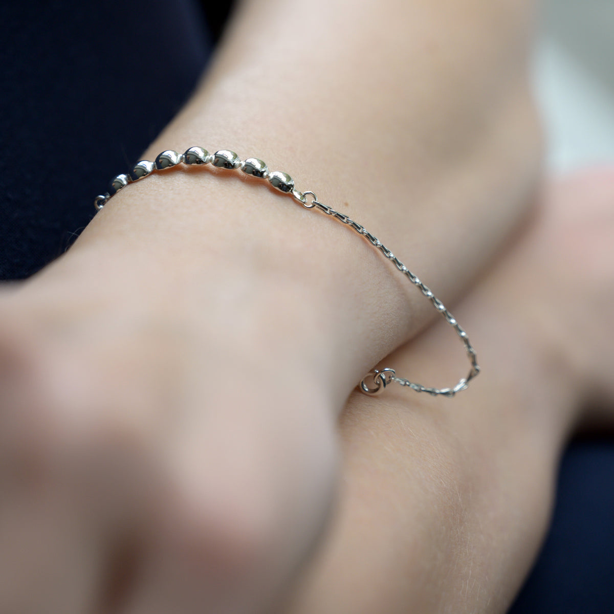 Kando Linear Bracelet