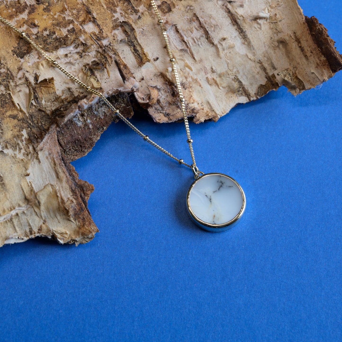 9ct Yellow Gold Opal Coin Pendant