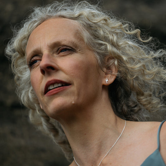 Astrape Lightning Studs