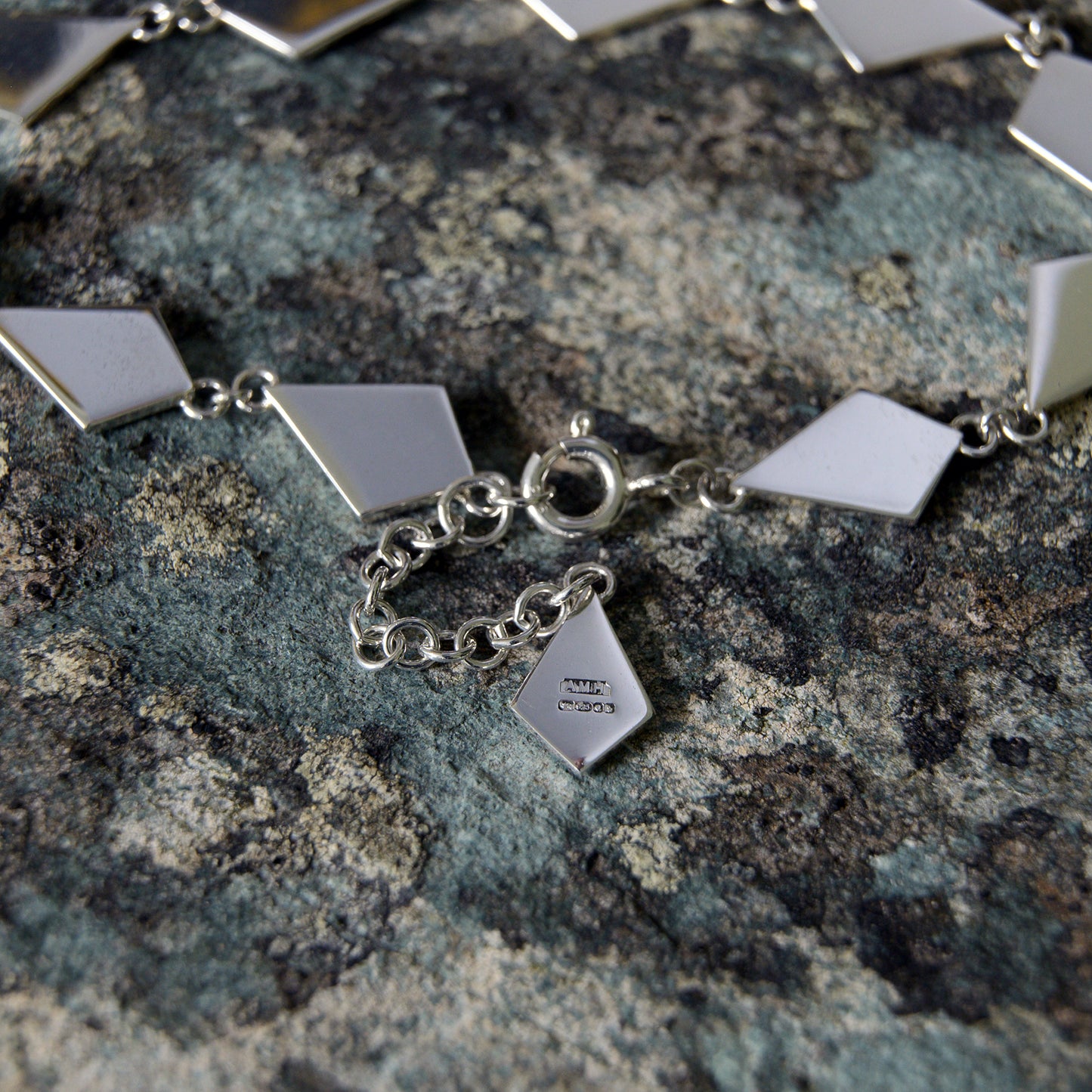 Metrica Multi Kite Bracelet