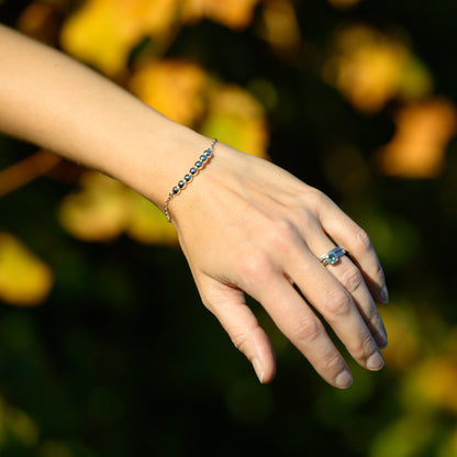 Kando Linear Bracelet