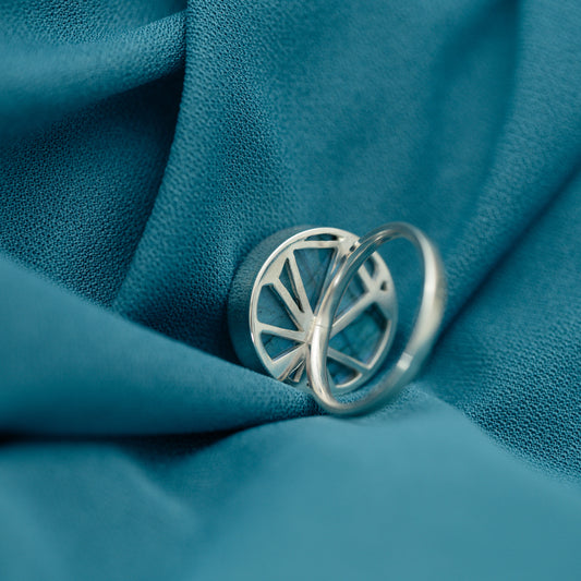 Mura Labradorite Ring