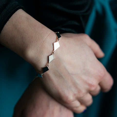 Metrica Multi Kite Bracelet